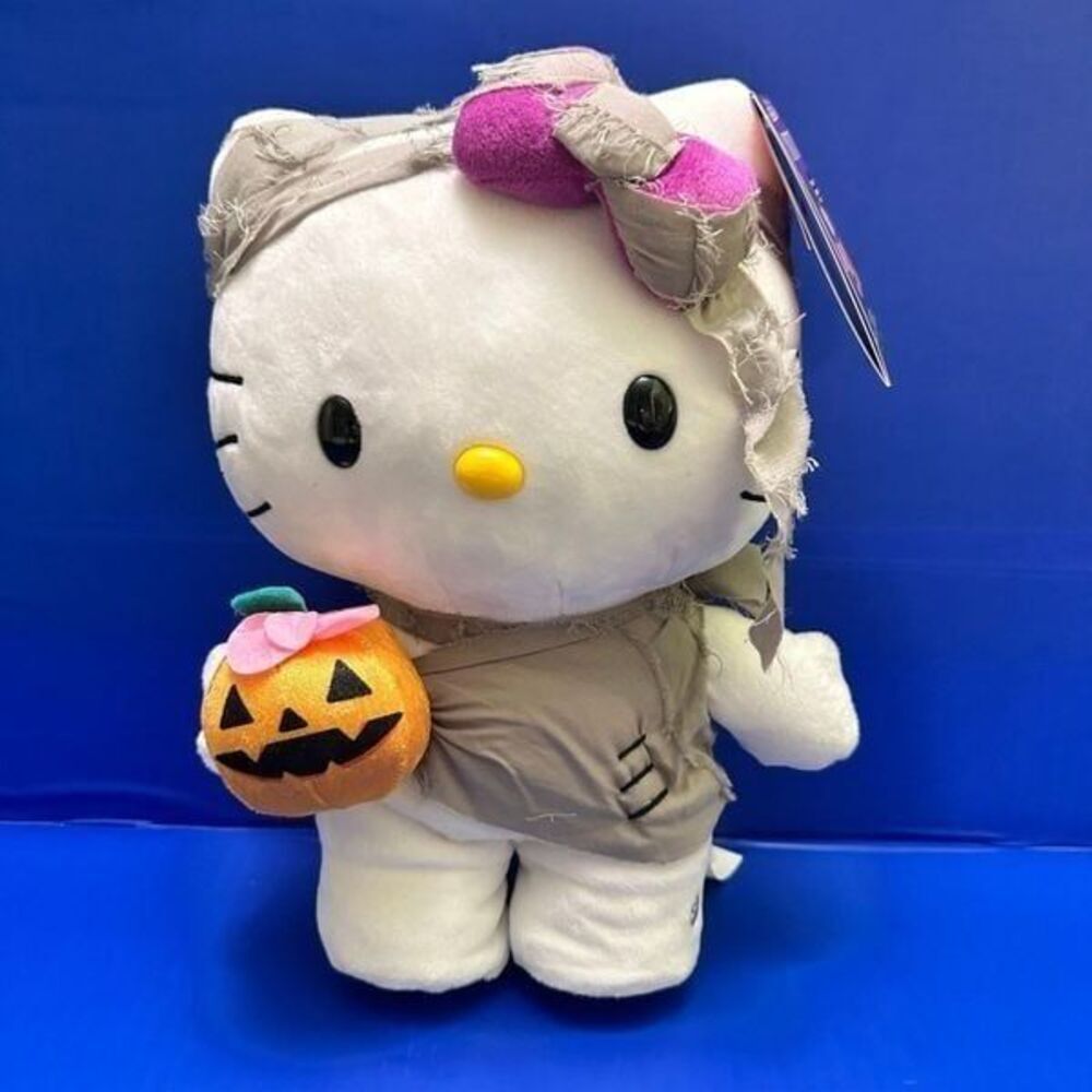 Hello Kitty Halloween Mummy Dancer doll